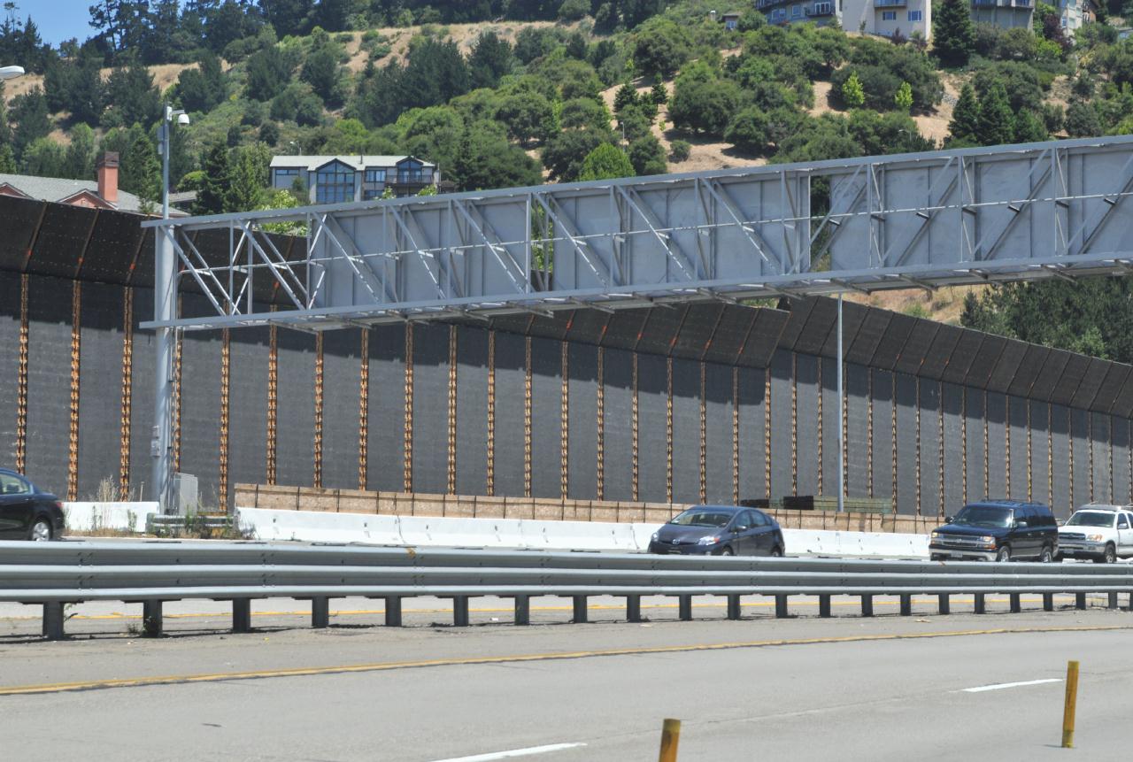 ./Caldecott_Tunnel_4th_Bore_20100620_121420_6439BCX.jpg