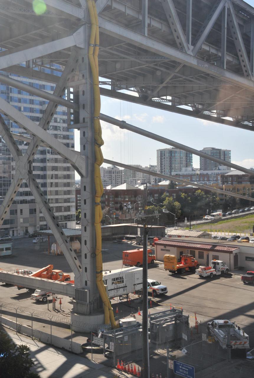 ./Bay_Bridge_Tubes_20100310_110556_7269TNT.jpg