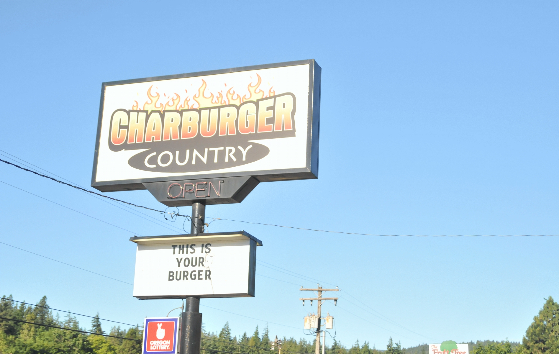 ./Charburger_Hood_River_Oregon_20170619_074617_C17_3906.jpg