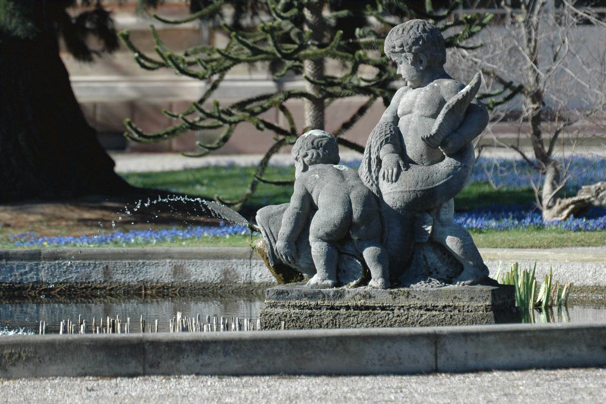 ./Fountain_20080306_125914_Karlsruhe_Germany_0828T.jpg