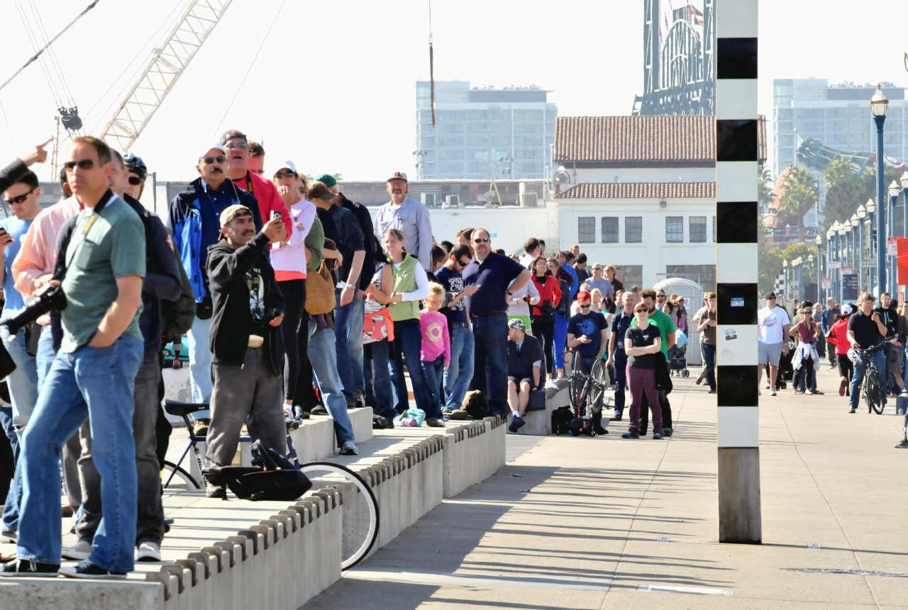 ./Last_Endeavour_Flight_Over_SF_Bay_20120921_102120_B11_7852.jpg