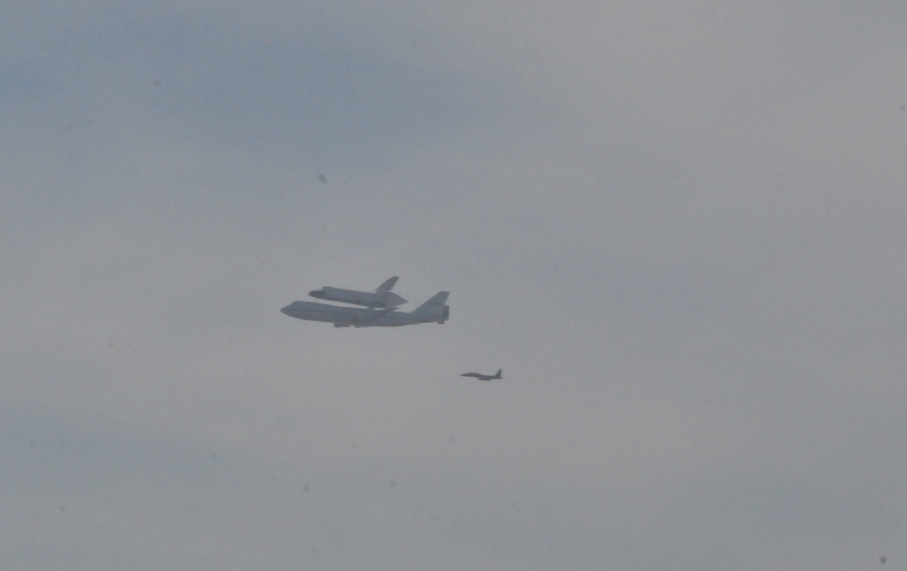 ./Last_Endeavour_Flight_Over_SF_Bay_20120921_102326_B12_7856.jpg