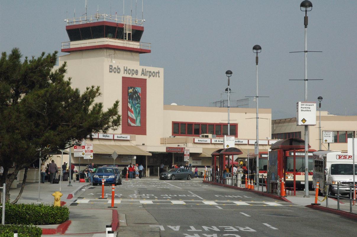 ./BobHopeAirport2007_7566B.jpg