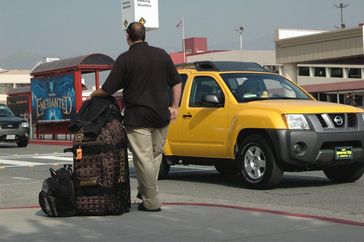 ./BobHopeAirport2007_7580B.jpg