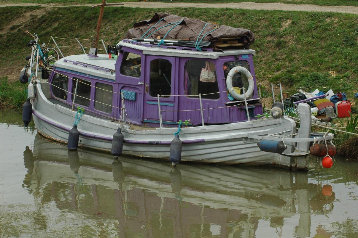 ./CanalBoat2007_06.jpg