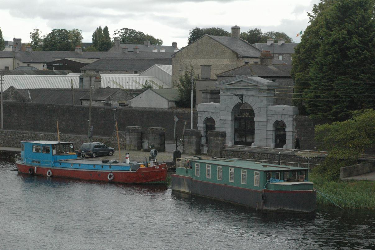 ./CanalboatDublin2Galway2007_013.jpg