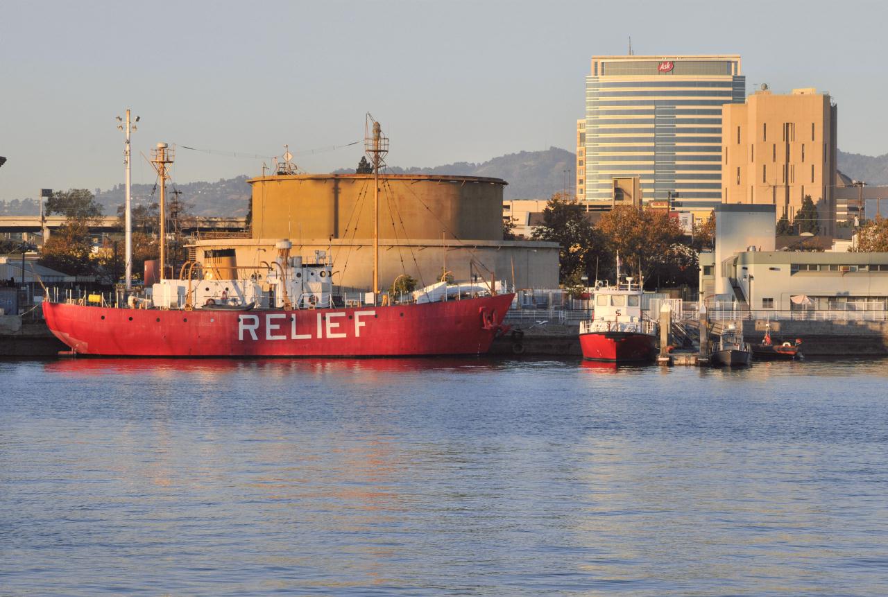 ./AlamedaFerry20081102_6889BCX.jpg