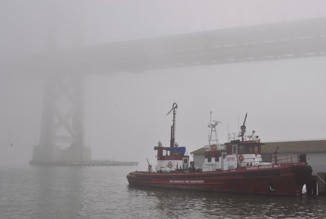 ./Fire_Boat_20100214_113548_ThePhoenixSF_BCX_1313.jpg