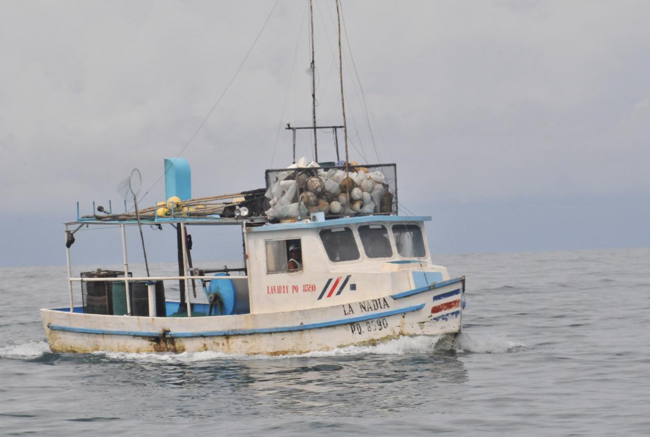 ./FishingBoat20080917_080314_QueposCostaRica_2657TNT.jpg