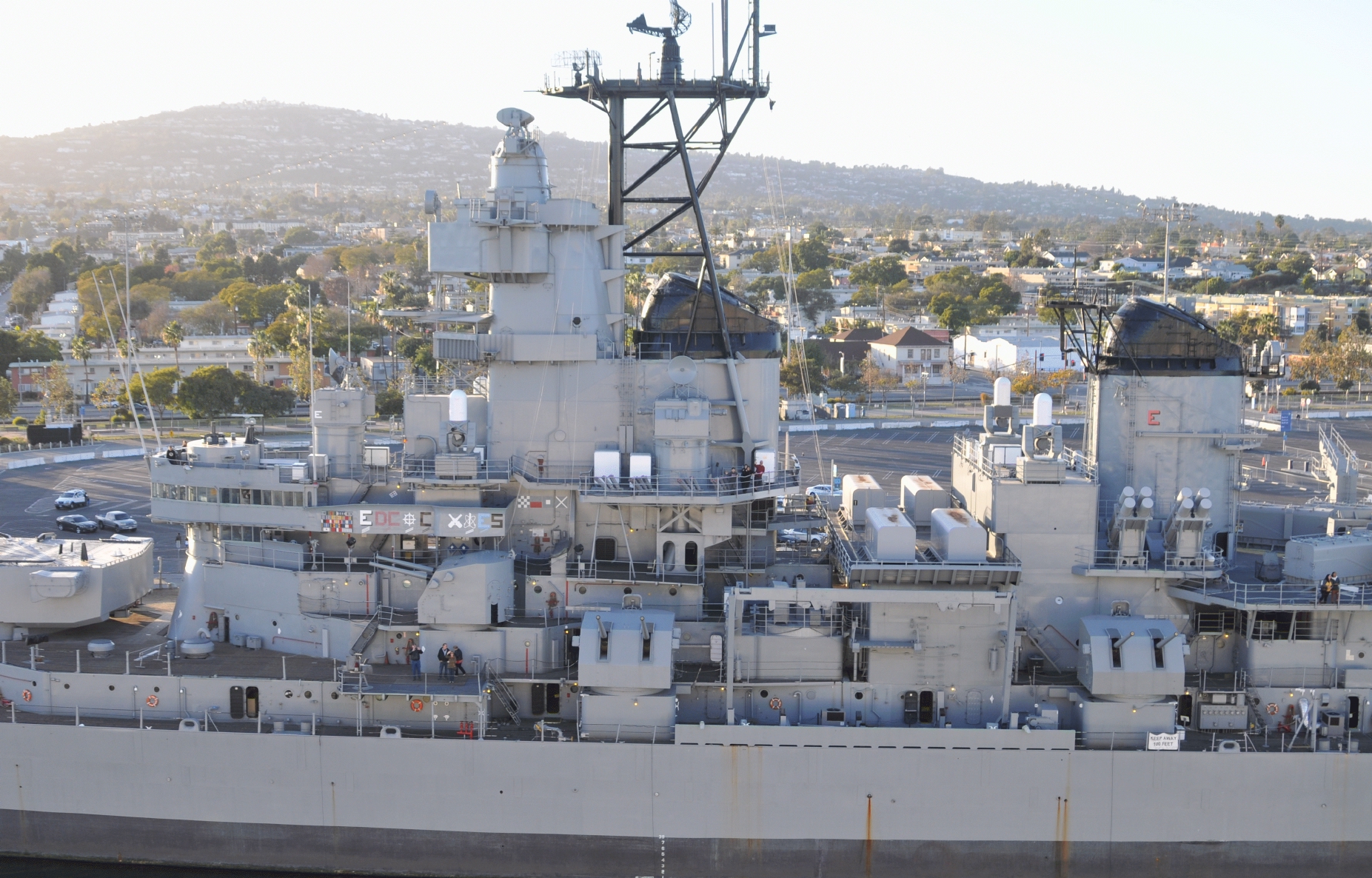 ./USS_Iowa_BB_61_San_Pedro_20180120_173225_C18_0049.jpg