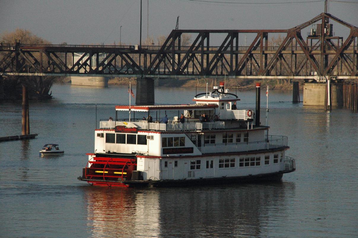 ./Tour_Boat_20080119_145634_Sacramento_Old_Town_DSC_0337T.jpg