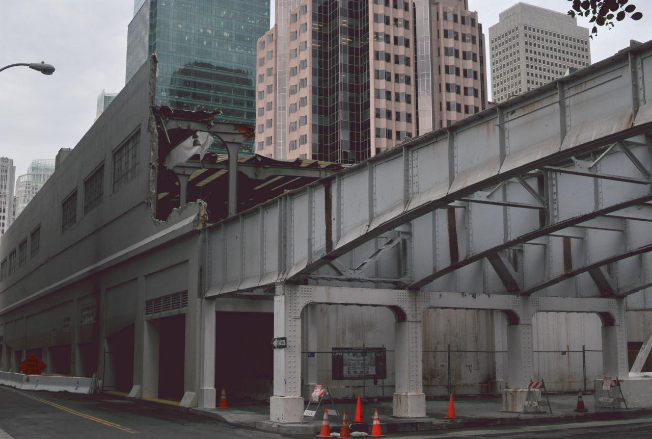 ./Old_Transbay_Terminal_Teardown_20101029_133854_BCY_2788.jpg