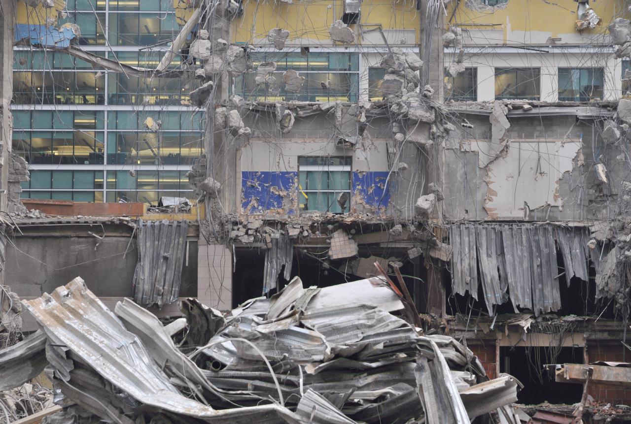 ./Old_Transbay_Terminal_Teardown_20101213_164005_BCY_3094.jpg