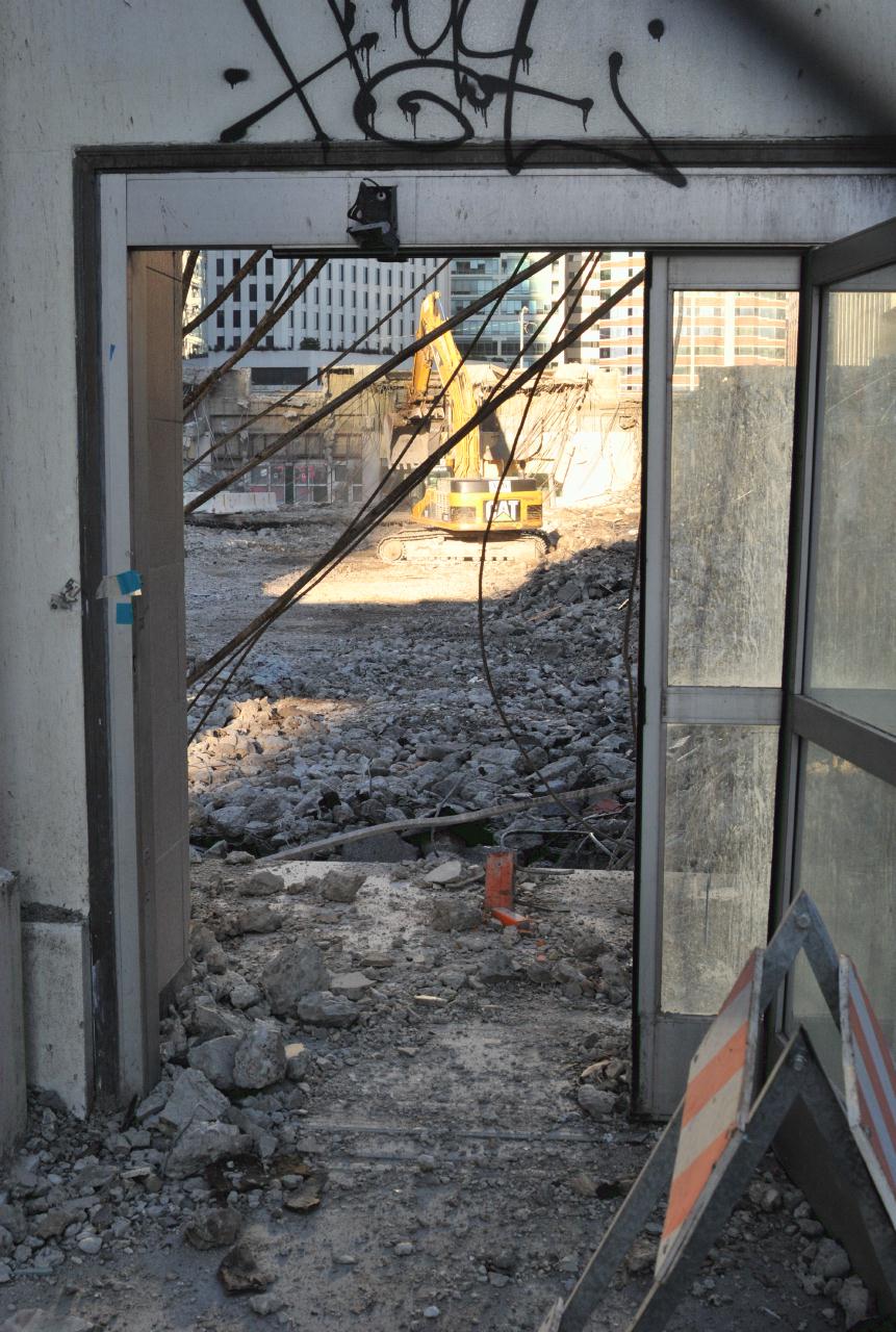 ./Old_Transbay_Terminal_Teardown_20110105_164418_B11_3197.jpg