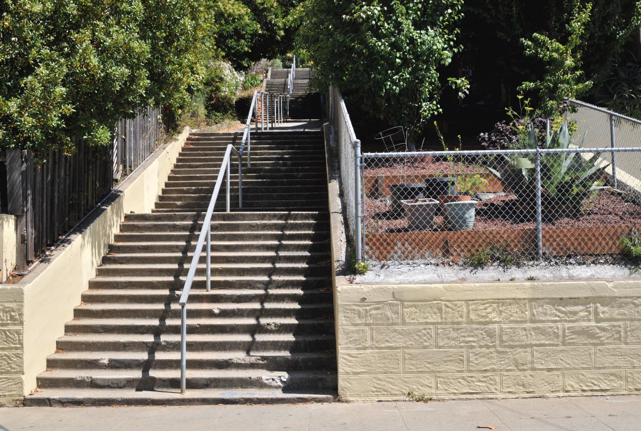 ./Stairways24BernalHeightsSF_32_20090812_143544_7938BCX.jpg