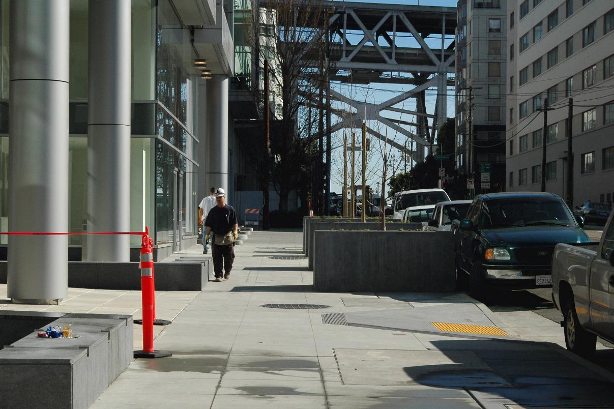 ./Sidewalk_20080209_135914_Main_At_Harrison_San_Francisco_DSC_9877.jpg