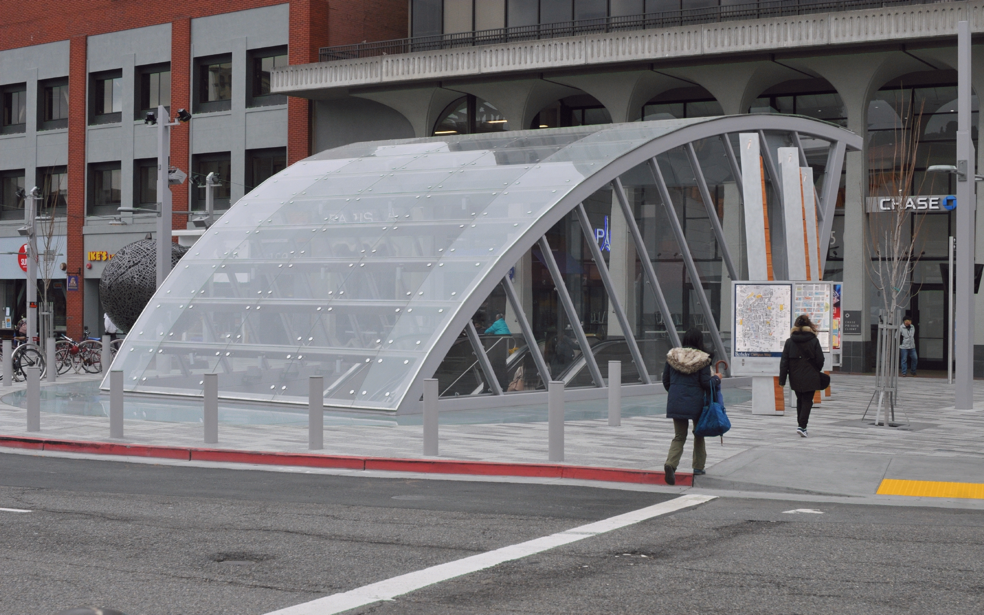 ./Berkeley_BART_Station_20190225_103646_C10_1425.jpg