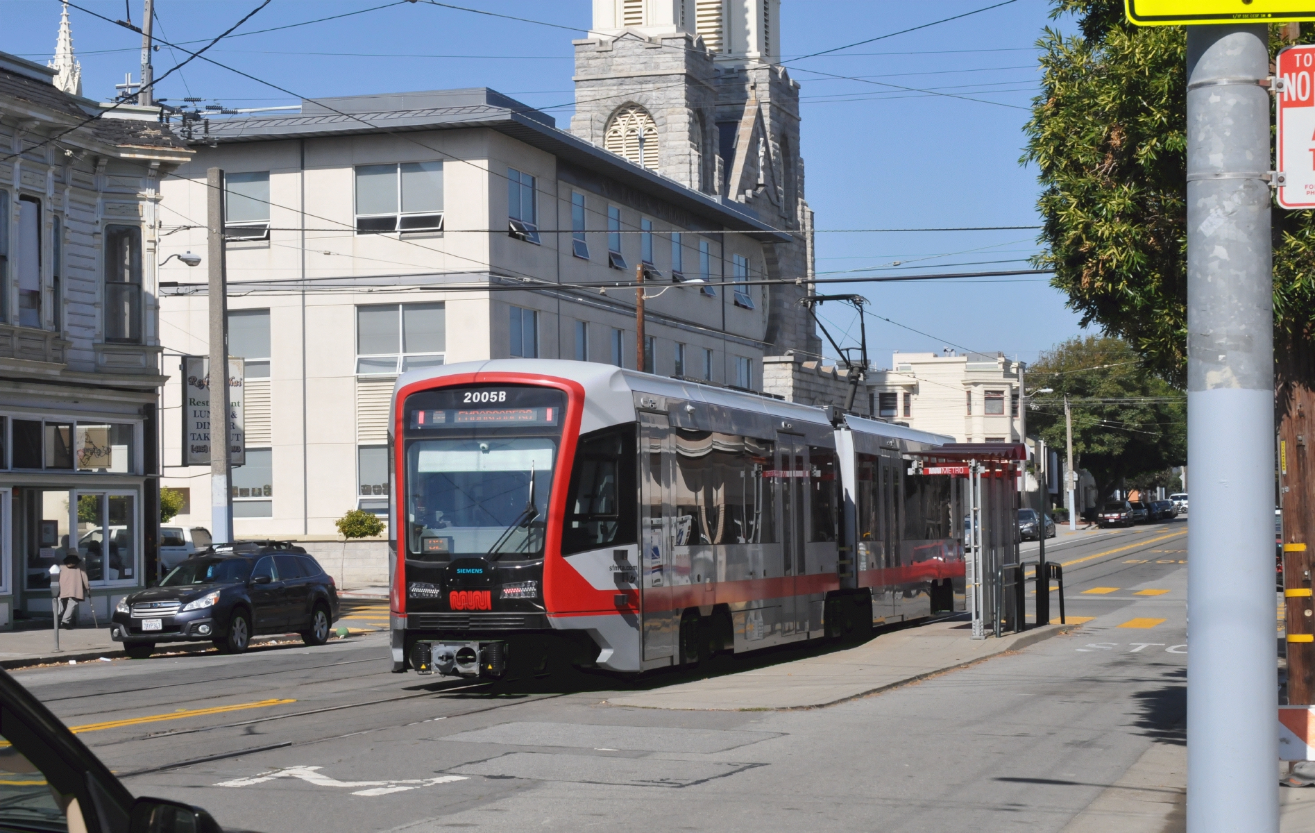 ./SFMTA_San_Francisco_MUNI_New_Light_Rail_20181018_124703_C18_7981.jpg