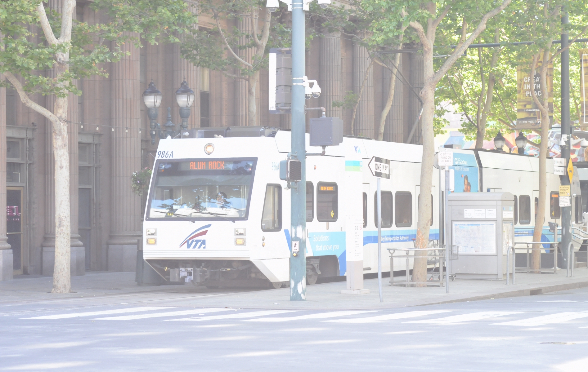 ./VTA_Trolley_20180529_110434_C18_6410.jpg