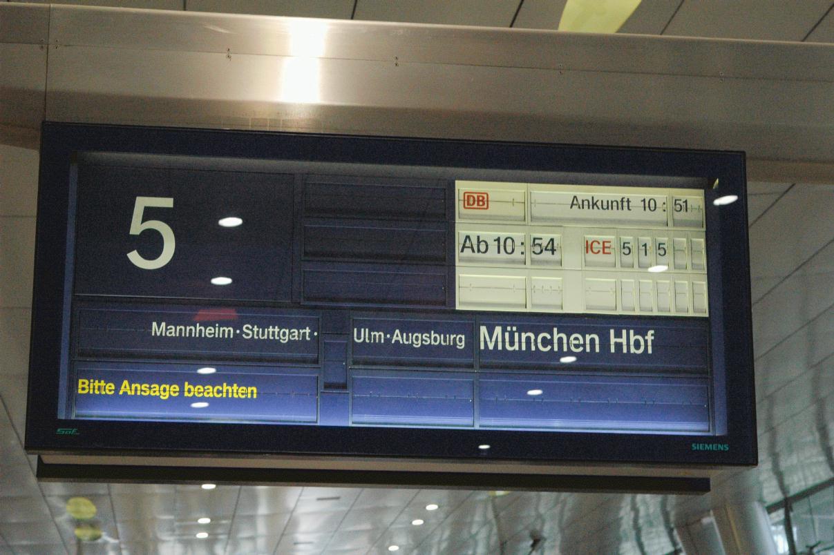 ./FrankfurtFlughafen2008_0344B.jpg