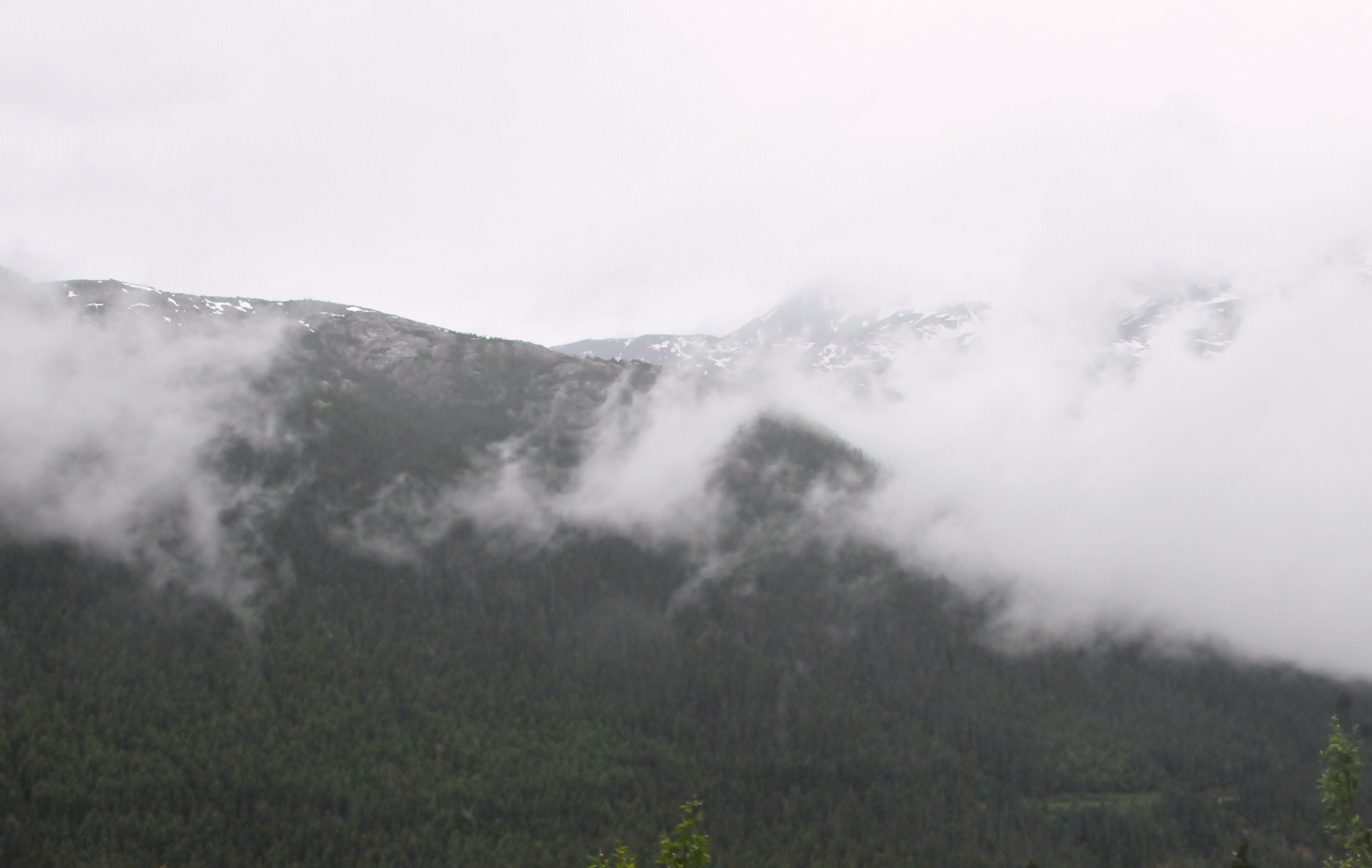 ./Skagway_Mountains_20150604_104045_C15_2591.jpg